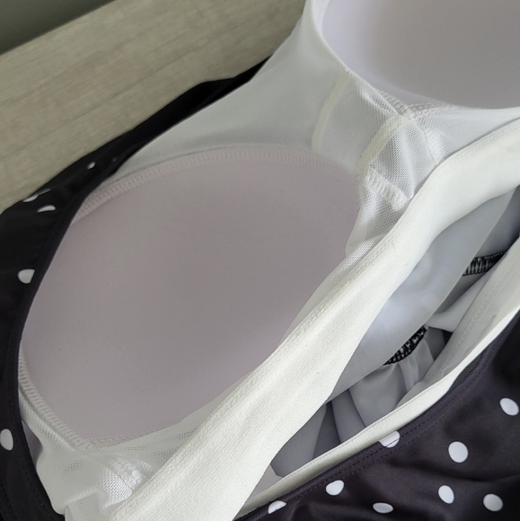 Bloomchick Polkadot Sleeveless Tankini Bathingsuit Top - Picture 9 of 11